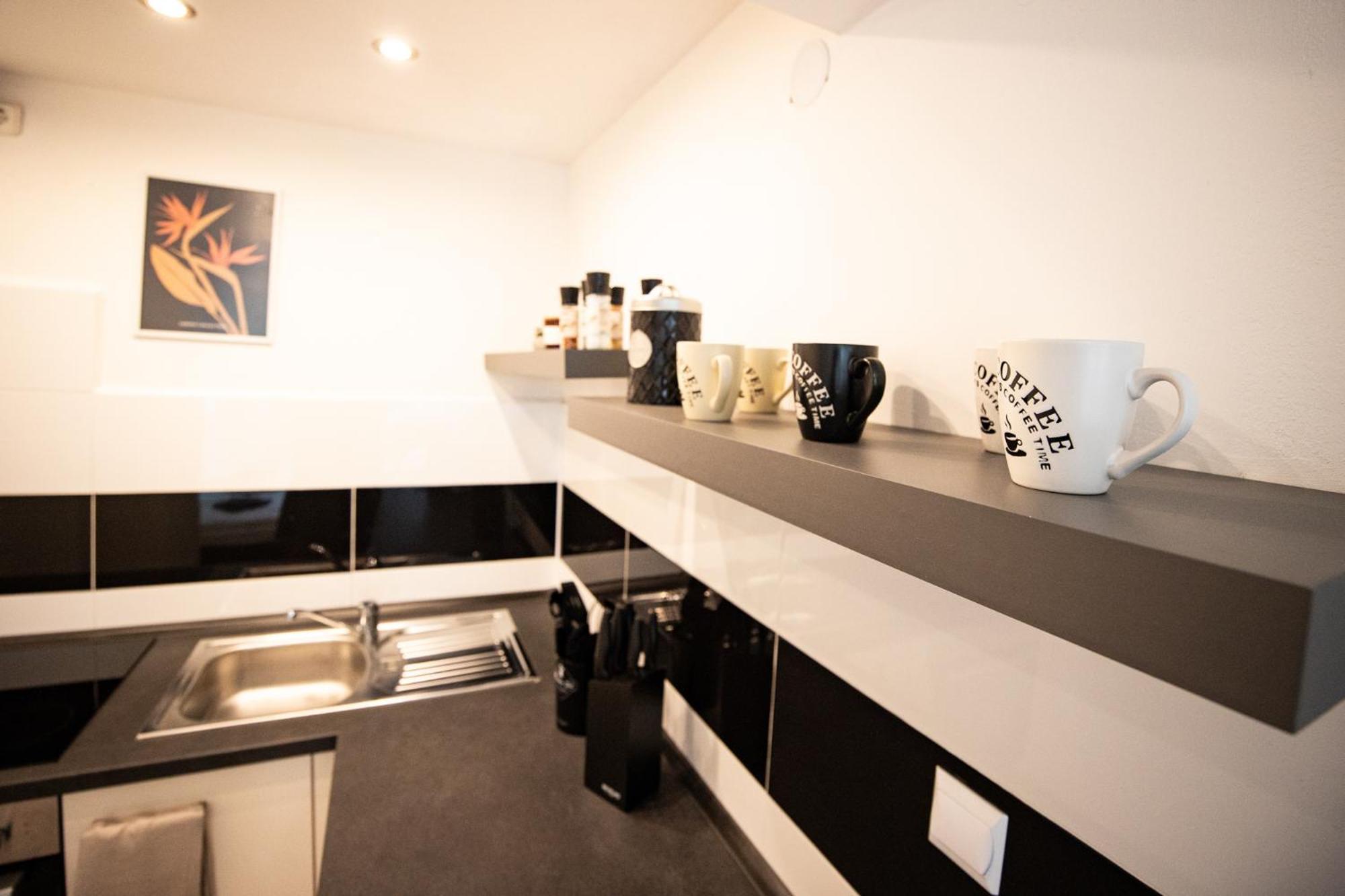 Me Living Bad Pyrmont Innenstadt 10 Meter Balkon المظهر الخارجي الصورة